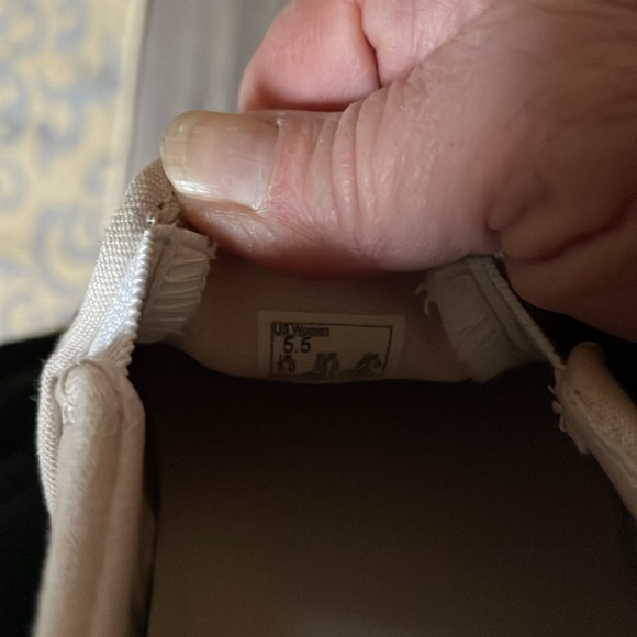 Vans floral slip on sneakers, worn once, excellent cond , Size 5.5 - Picture 5 of 7